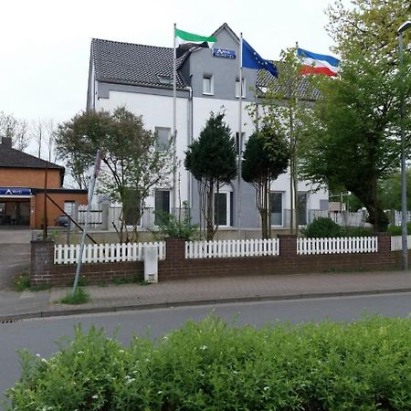 Hotel Aris Зарщед Екстериор снимка