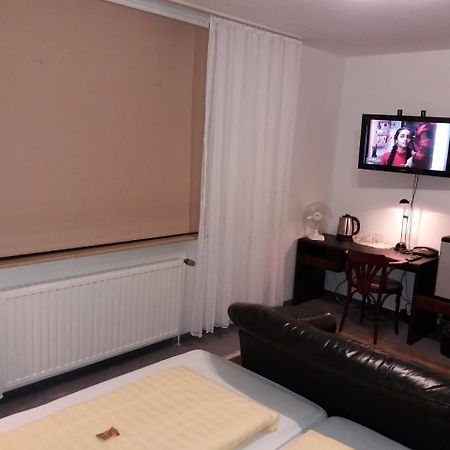 Hotel Aris Зарщед Екстериор снимка