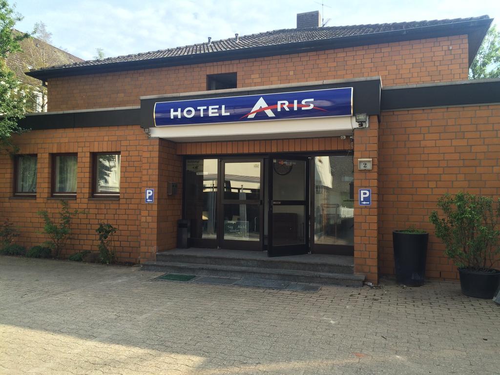 Hotel Aris Зарщед Екстериор снимка