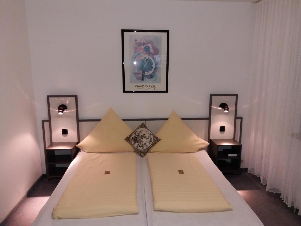 Hotel Aris Зарщед Екстериор снимка