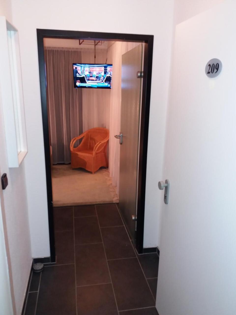Hotel Aris Зарщед Екстериор снимка